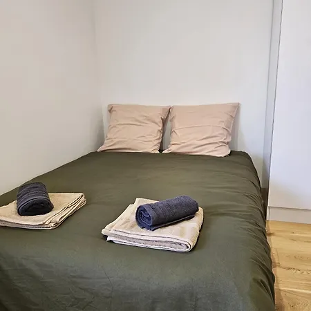 בית נופש La Maison Du Vacher Thodure